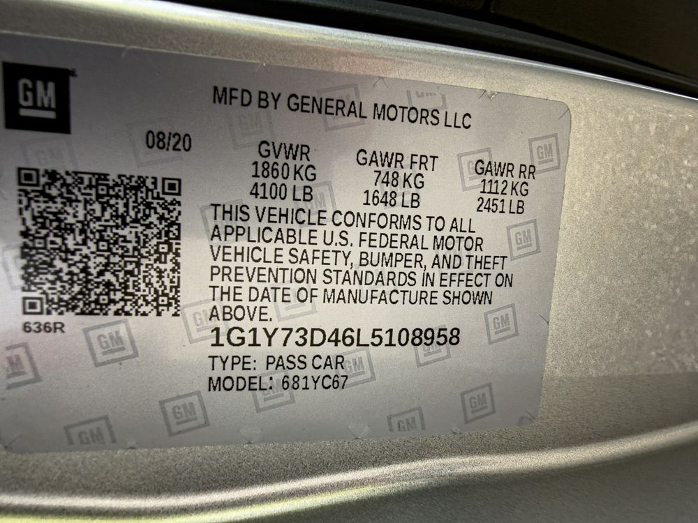 Used 2020 Silver Chevrolet Stingray image 41