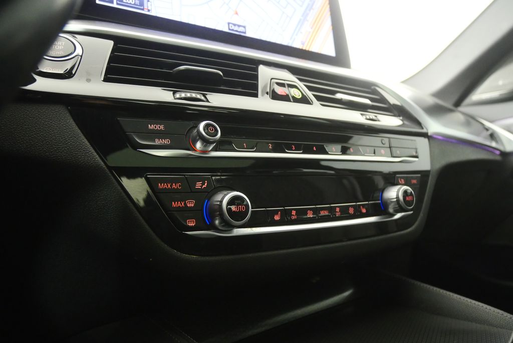 Thumbnail: 2023 BMW 5 Series - 23