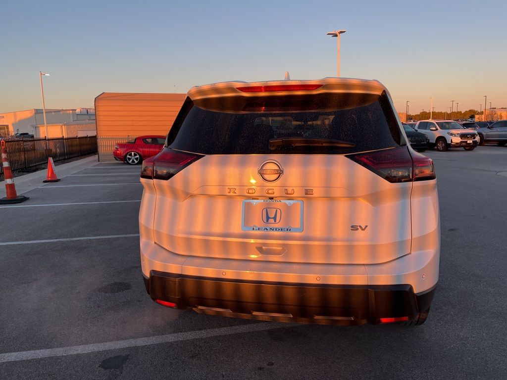 Thumbnail: 2024 Nissan Rogue - 5