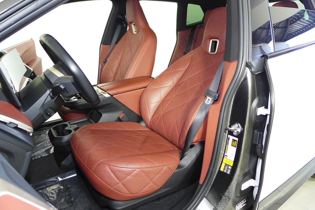 Thumbnail: 2024 BMW iX - 21