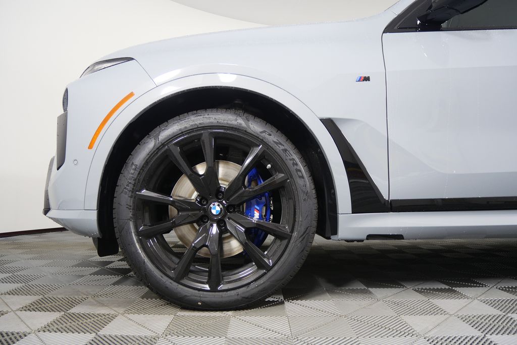 Thumbnail: 2026 BMW X7 - 7