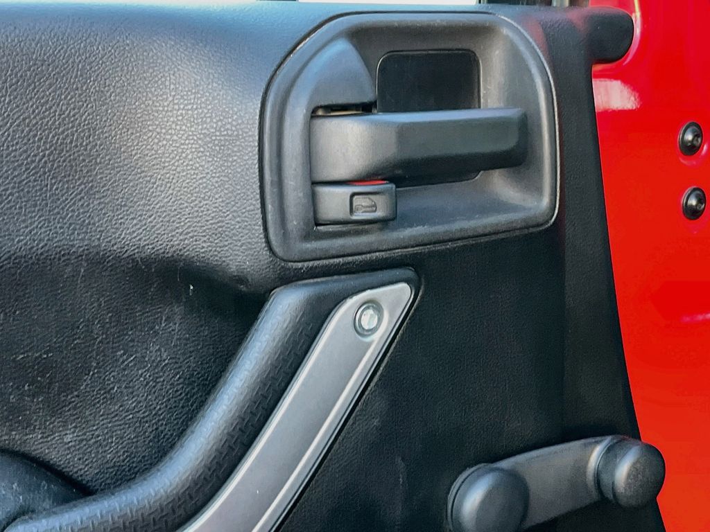 Used 2014 Red Jeep Sport image 15