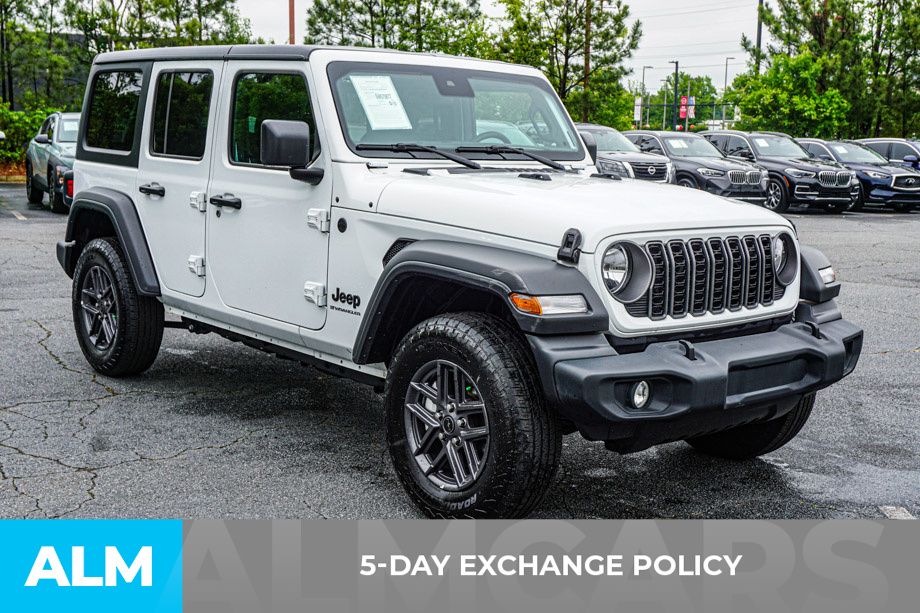 Used 2025 White Jeep Sport S image 4