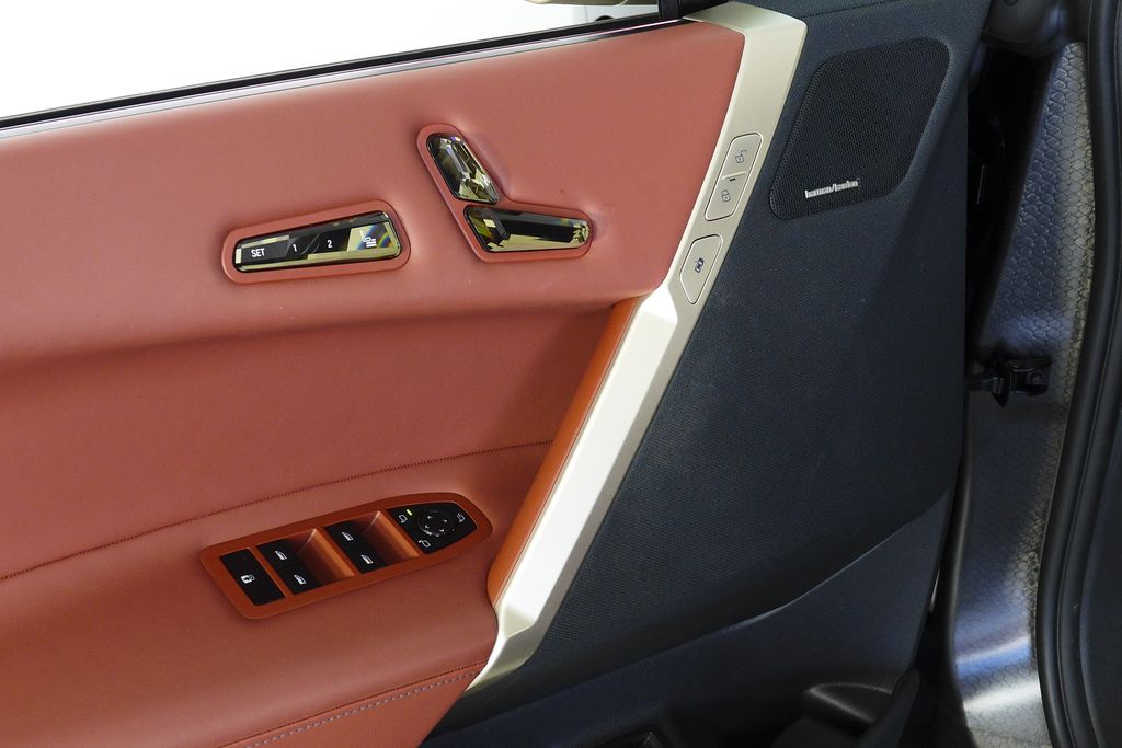 Thumbnail: 2023 BMW iX - 11