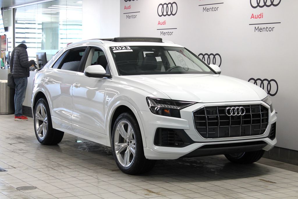 Thumbnail: 2023 Audi Q8 - 8