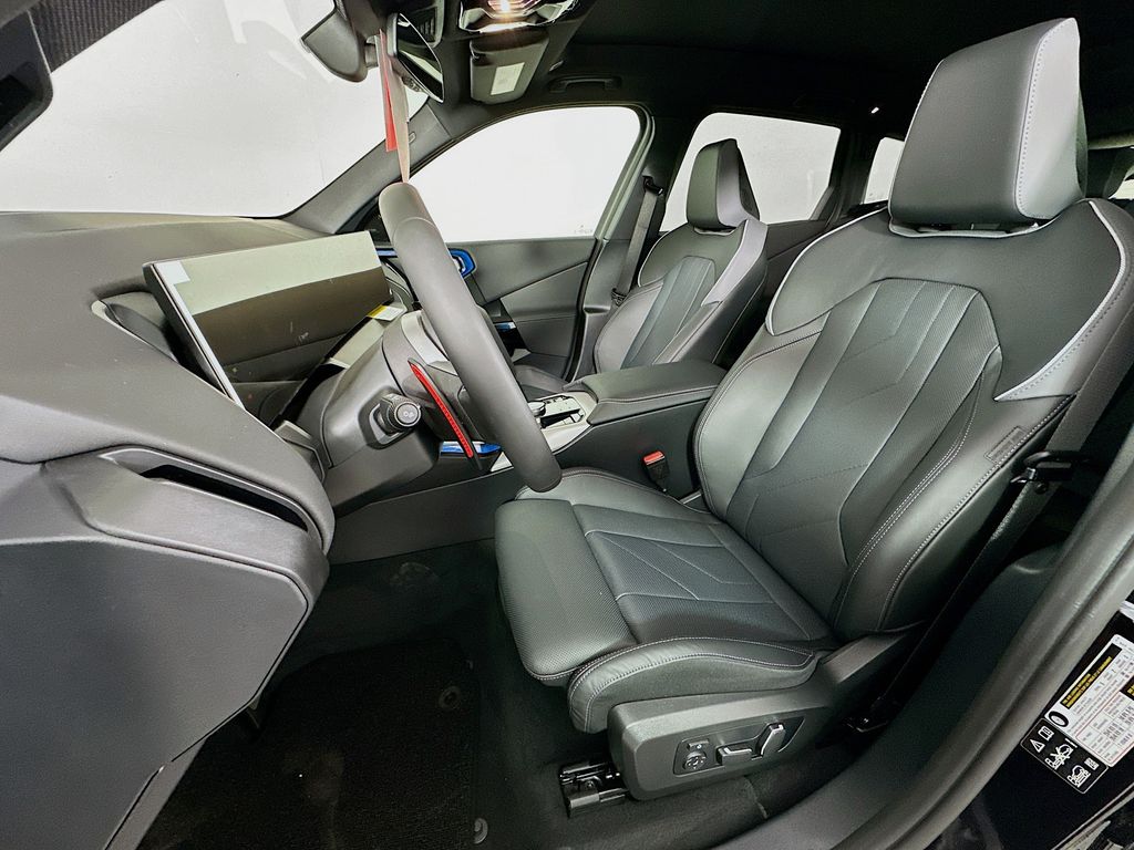 Thumbnail: 2026 BMW X3 - 16