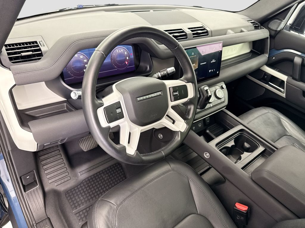 Thumbnail: 2022 Land Rover Defender - 9