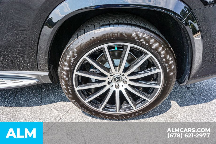 Used 2024 Black Mercedes-Benz GLS 580 image 16
