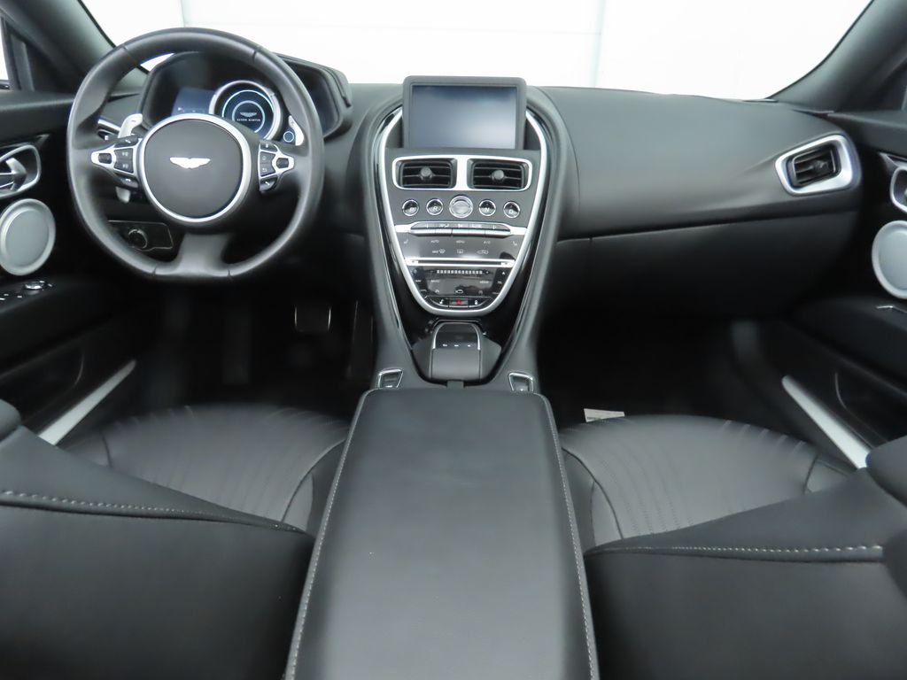 2020 Aston Martin DB11  21