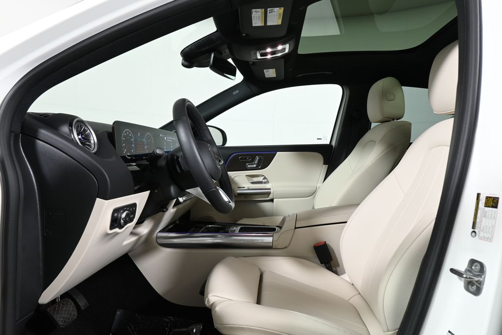 Thumbnail: 2026 Mercedes-Benz GLA - 3