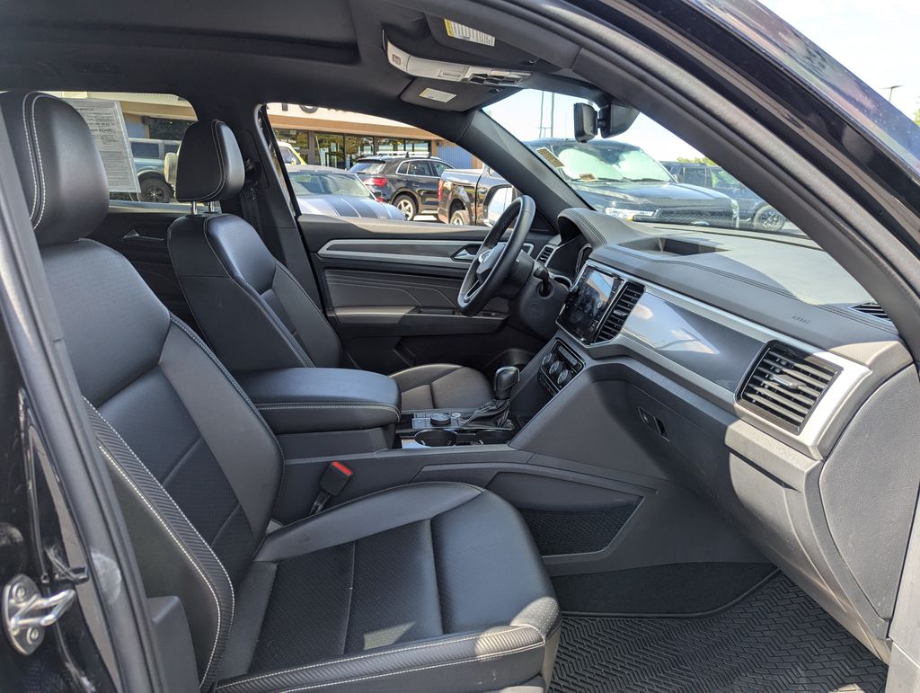 2022 Volkswagen Atlas Cross Sport 3.6L V6 SEL 38