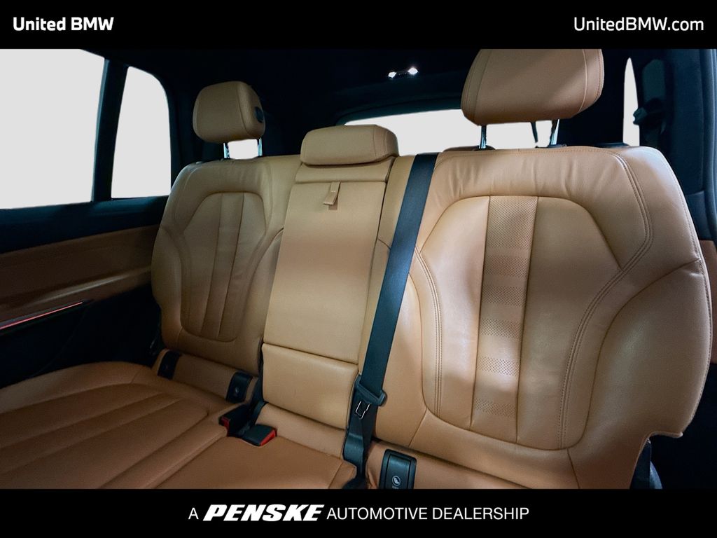 Thumbnail: 2022 BMW X7 - 13