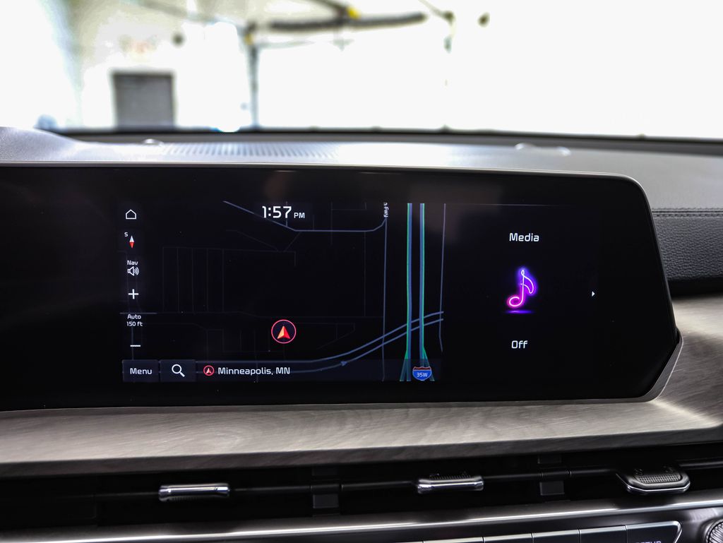 Thumbnail: 2023 Kia Telluride - 16