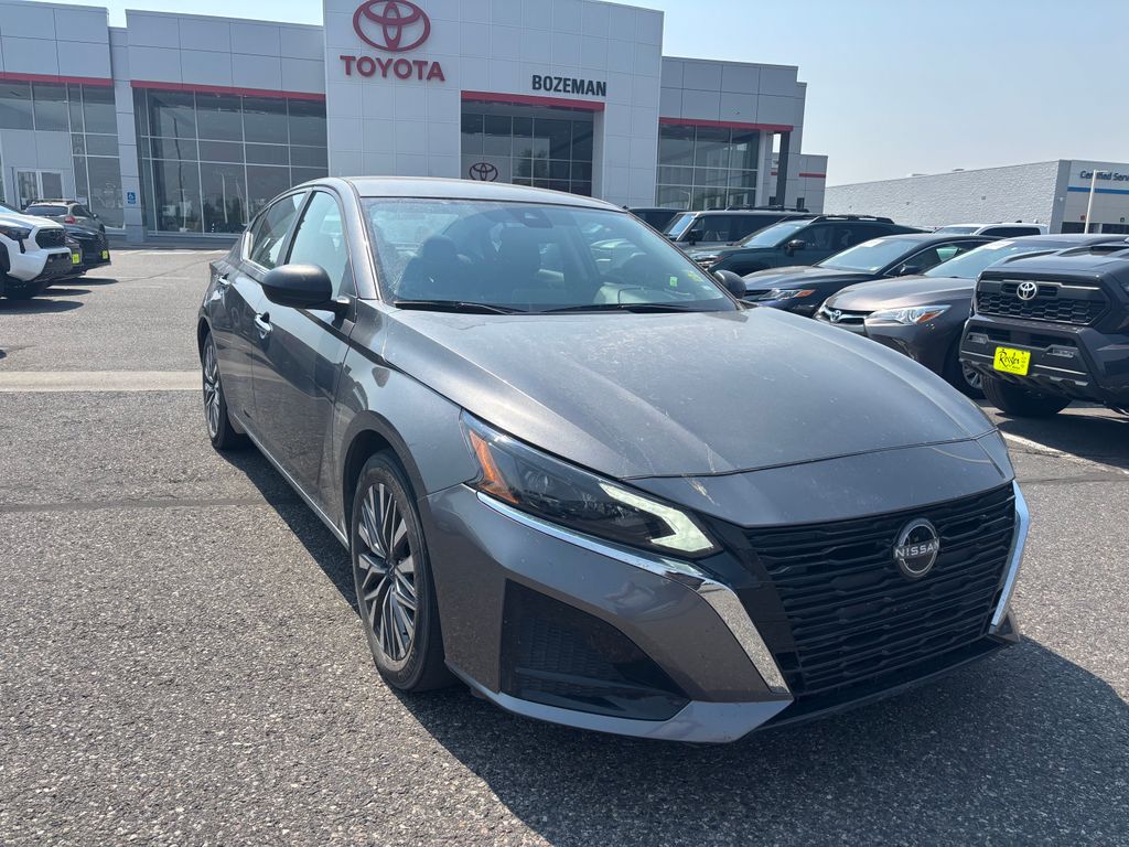 2025 Nissan Altima 2.5 SV FWD