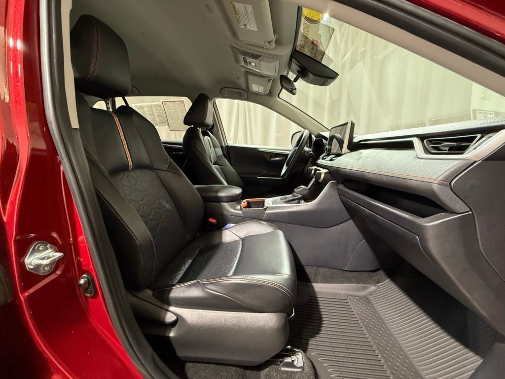 Thumbnail: 2024 Toyota RAV4 - 21