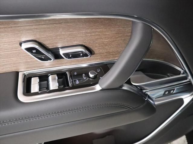 Thumbnail: 2026 Land Rover Range Rover - 25