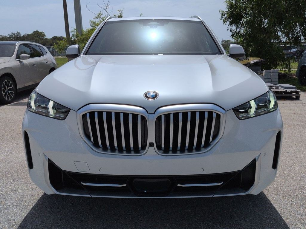 New 2026 White BMW xDrive40i image 9