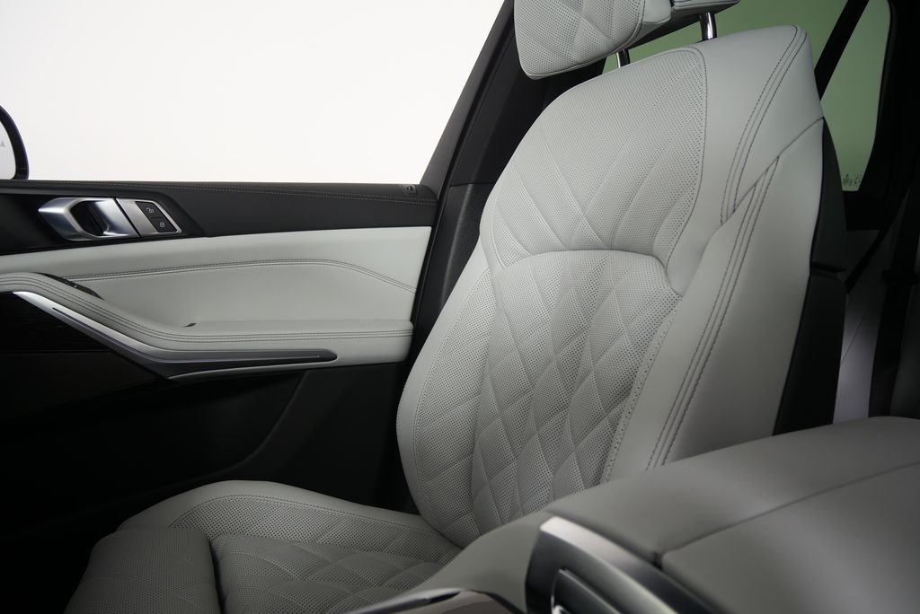 Thumbnail: 2026 BMW X5 - 22