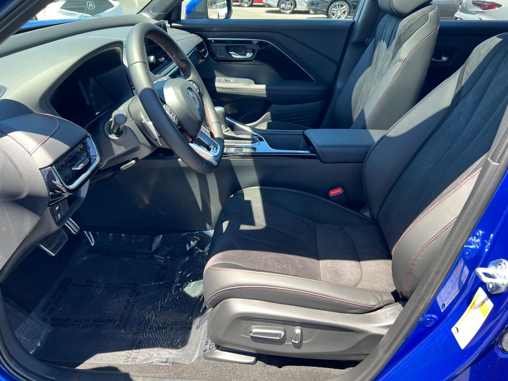 Thumbnail: 2025 Acura ADX - 13