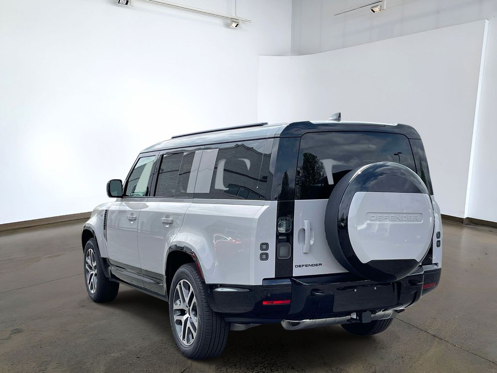 New 2026 Gray Land Rover X-Dynamic SE image 6