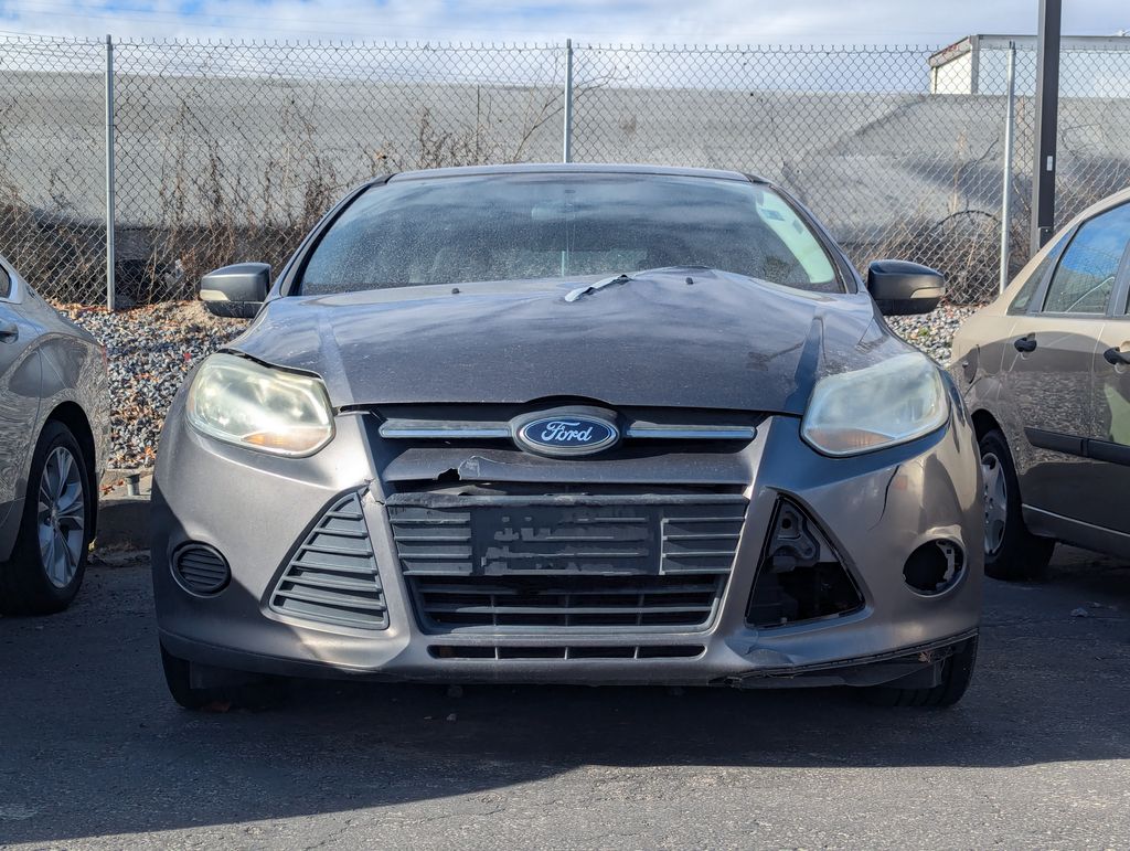 2013 Ford Focus SE 2