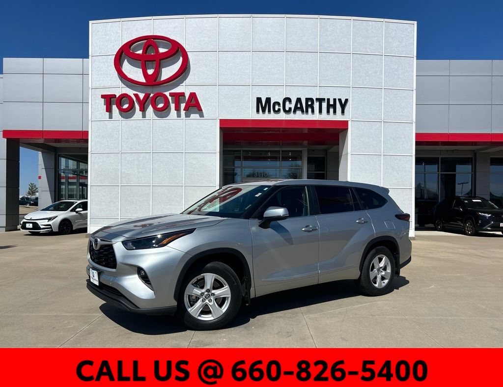 Celestial Silver Metallic 2025 Toyota Highlander LE AWD SUV / Crossover All-Wheel Drive 8-Speed Automatic