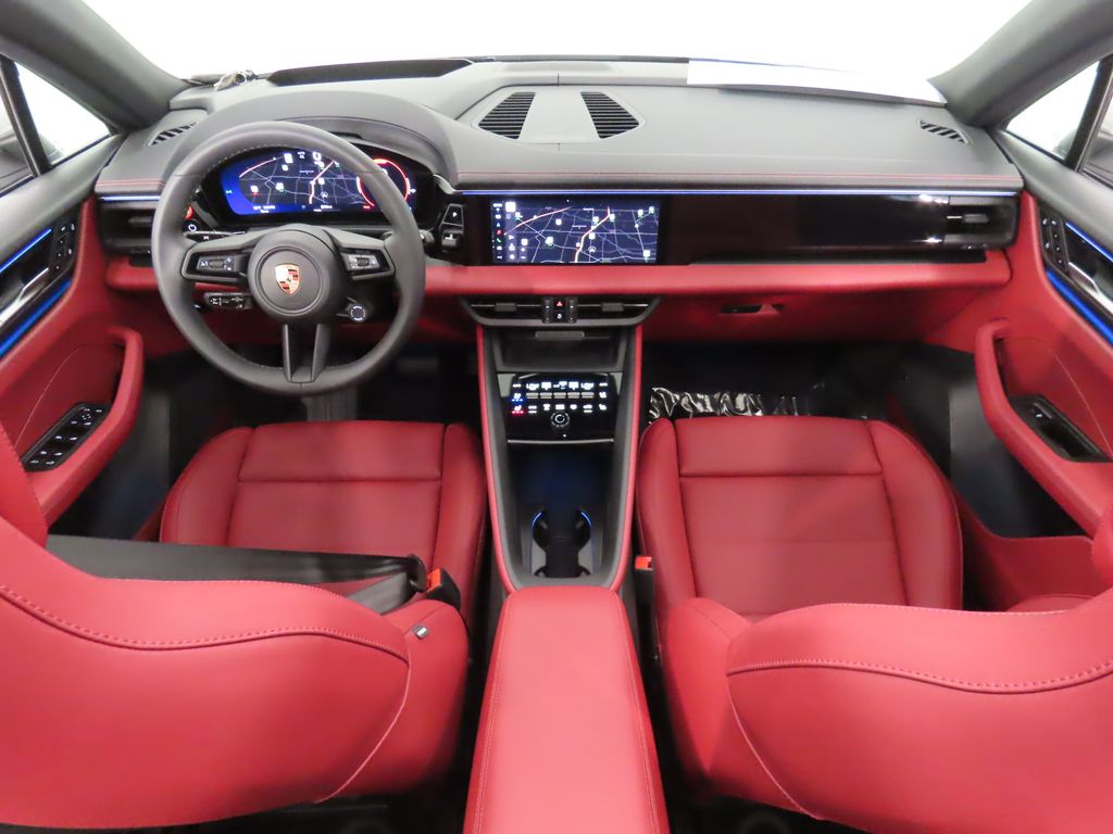 Thumbnail: 2025 Porsche Macan - 16