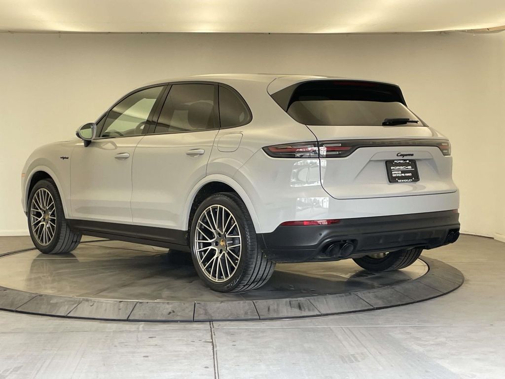 2023 Porsche Cayenne E-Hybrid Platinum Edition - 2