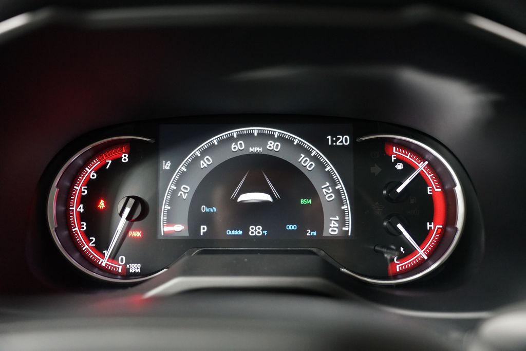 2025 Toyota RAV4 XLE 15