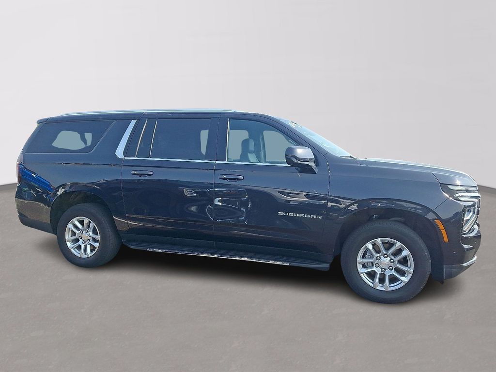 Thumbnail: 2025 Chevrolet Suburban - 7
