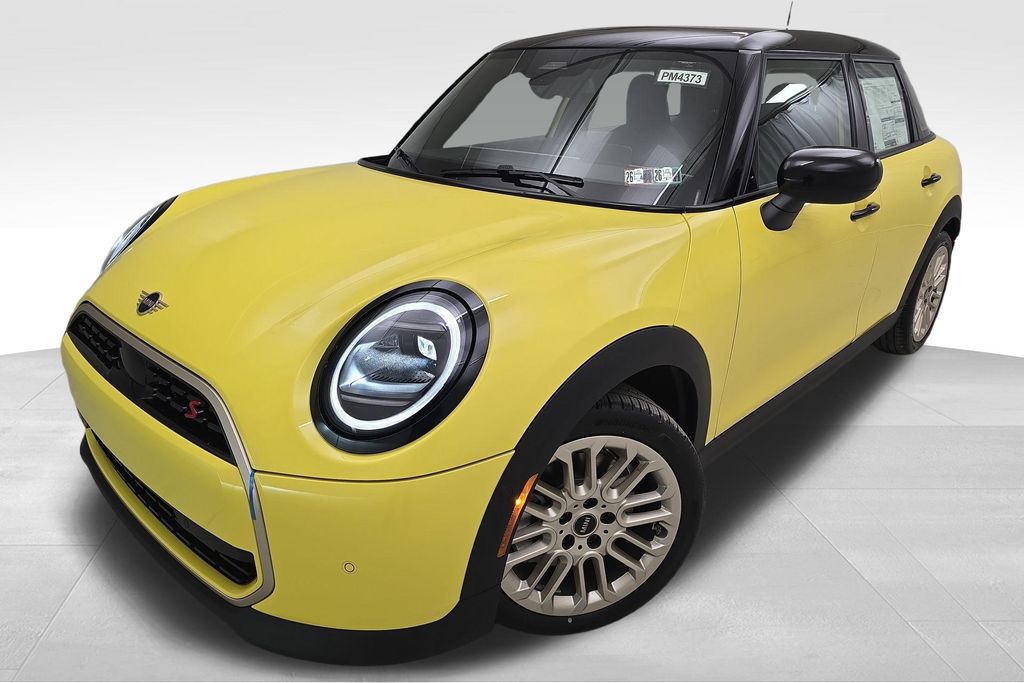 2026 MINI Hardtop Cooper S's photo