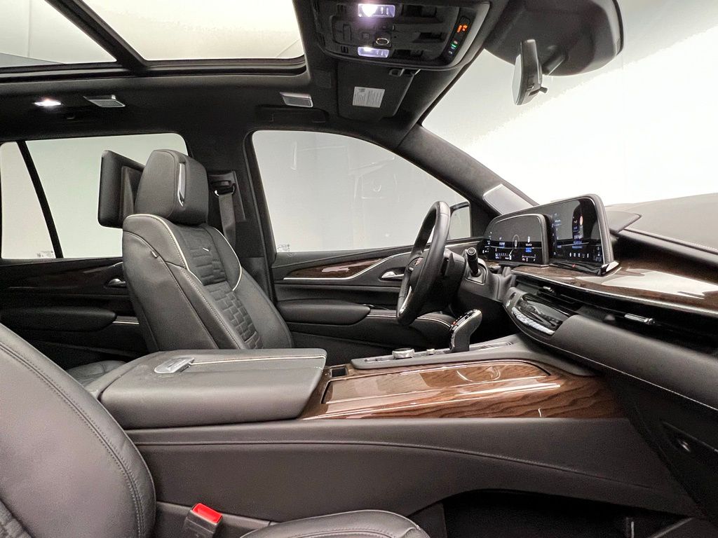 Thumbnail: 2023 Cadillac Escalade - 6
