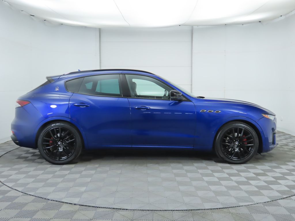 Thumbnail: 2021 Maserati Levante - 4
