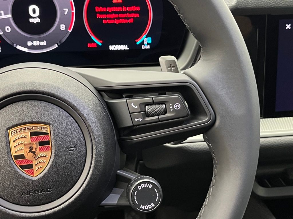 2025 Porsche Cayenne  13