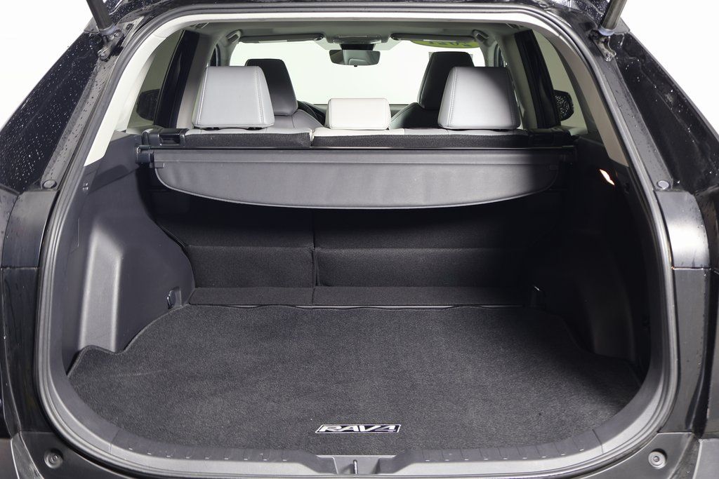 Thumbnail: 2021 Toyota RAV4 - 13