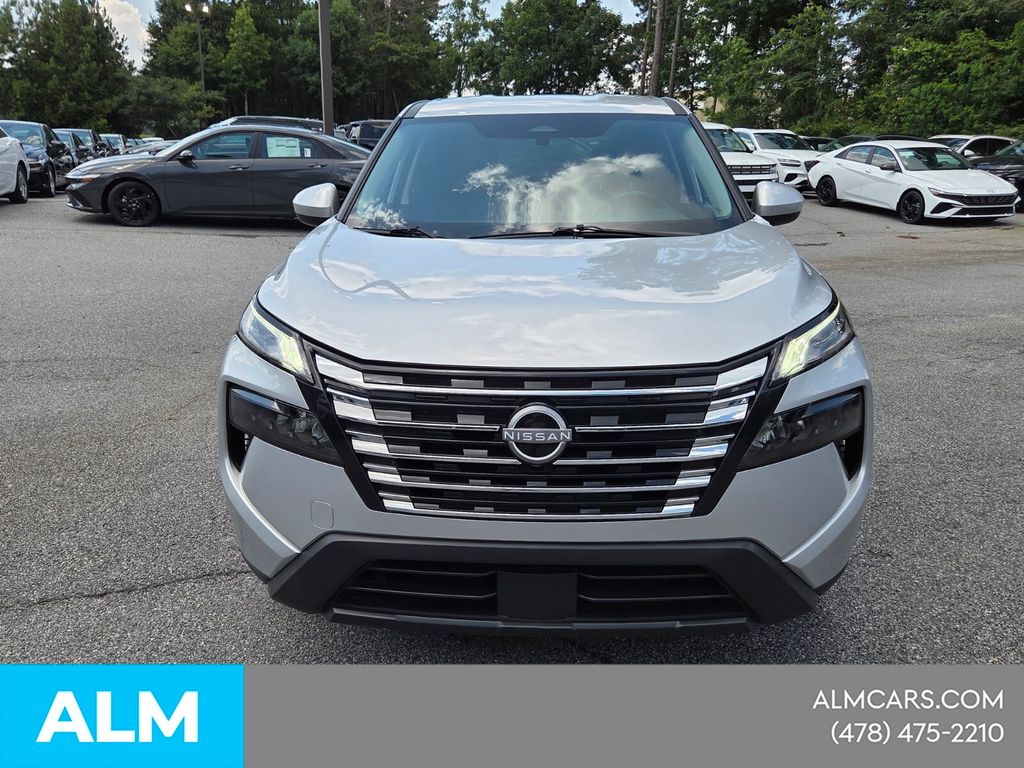 Used 2025 Silver Nissan SV image 3