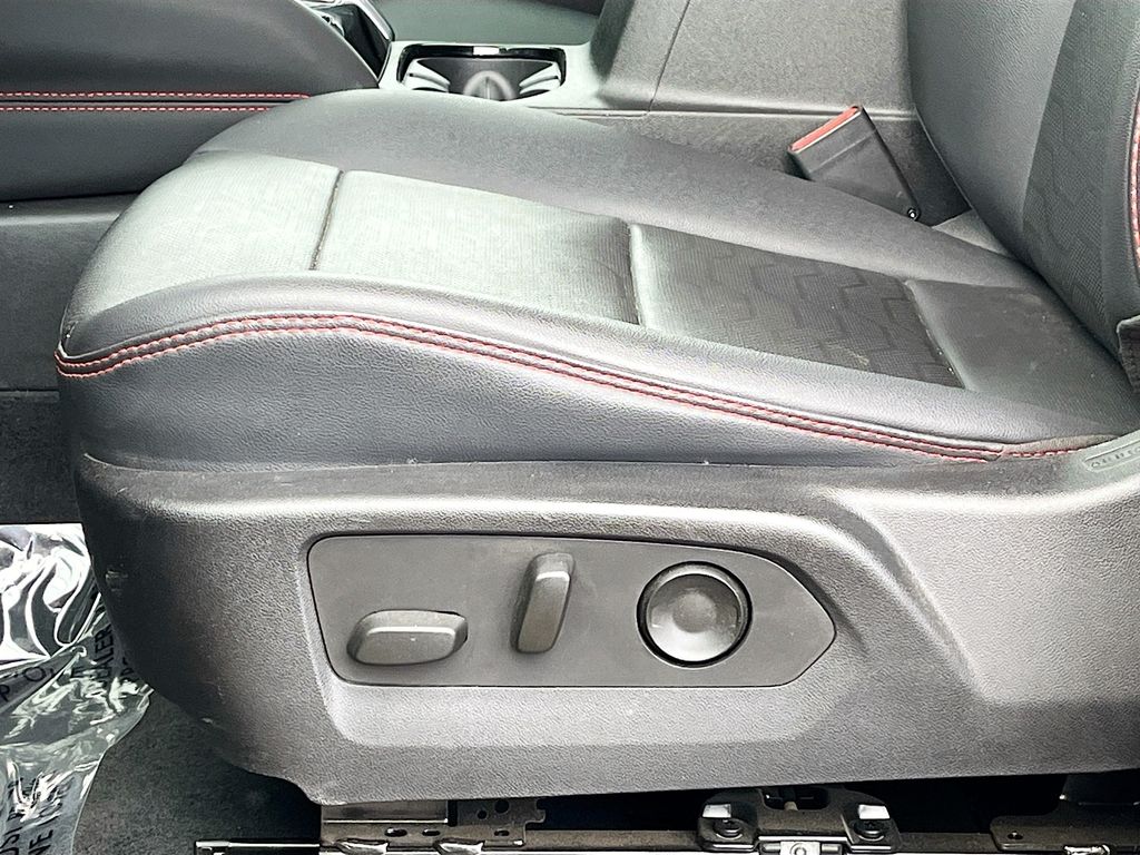 Used 2024 Black Chevrolet Z71 image 19