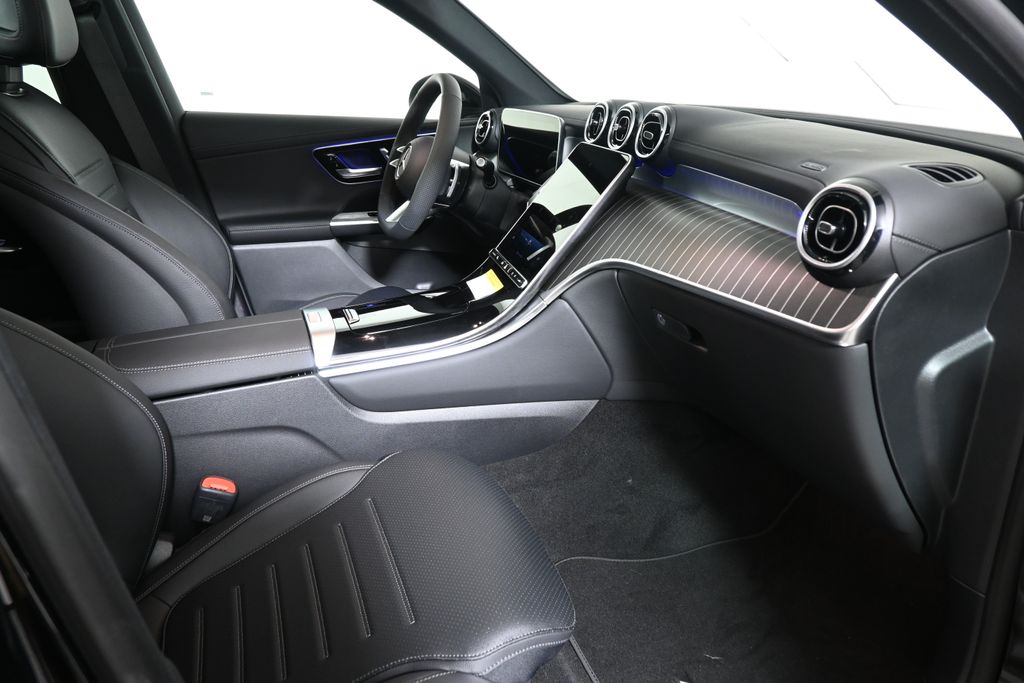 Thumbnail: 2026 Mercedes-Benz GLC - 18