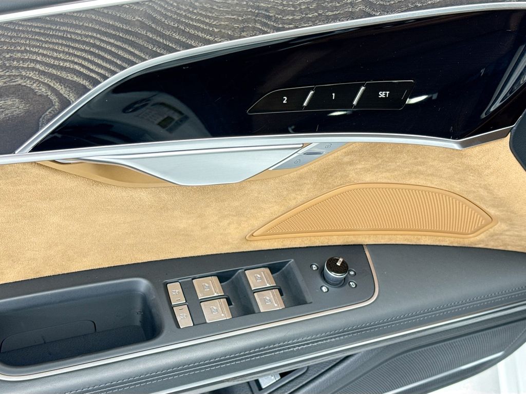Thumbnail: 2021 Audi A8 - 22