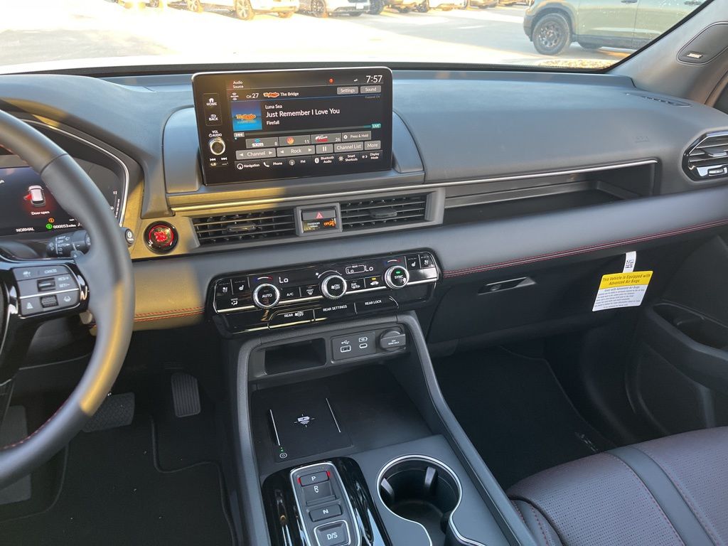 Thumbnail: 2025 Honda Pilot - 10