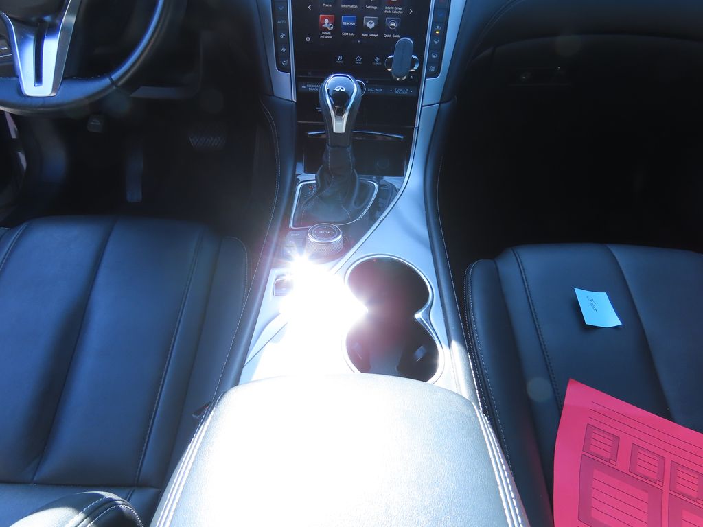 Thumbnail: 2017 INFINITI Q60 - 9