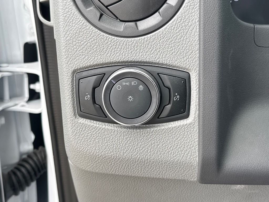 2025 Ford E-Series Cutaway Base - Photo 21