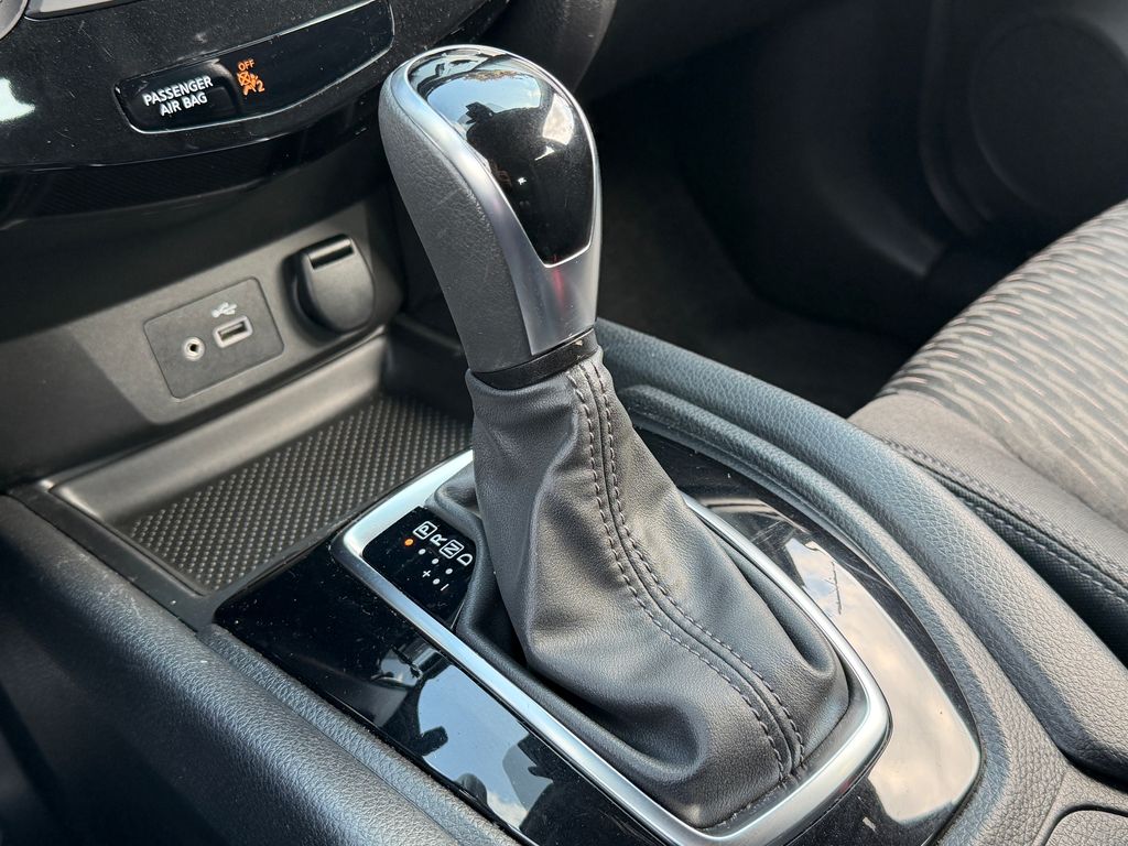 Thumbnail: 2020 Nissan Rogue - 25