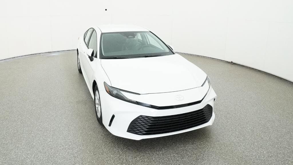 2025 Toyota Camry LE 3