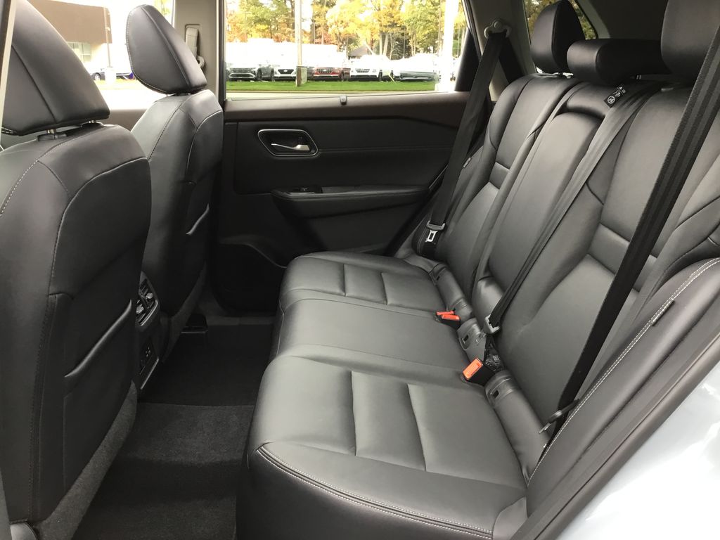 Thumbnail: 2021 Nissan Rogue - 16