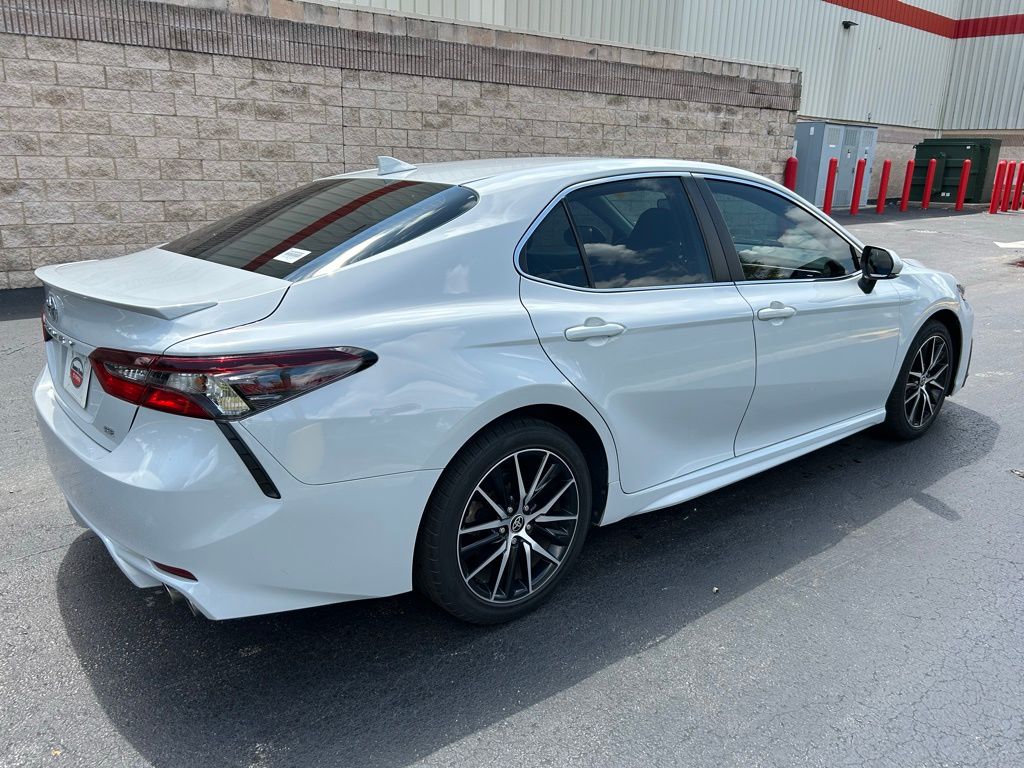 2022 Toyota Camry SE 5