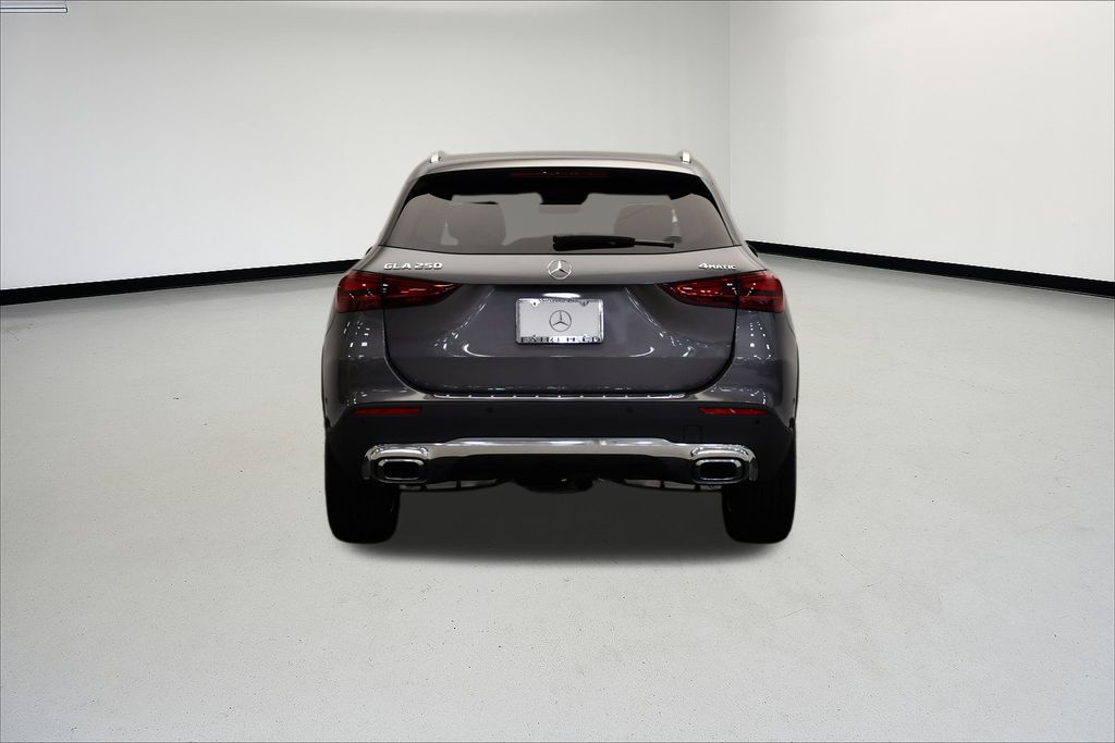 Thumbnail: 2026 Mercedes-Benz GLA - 4