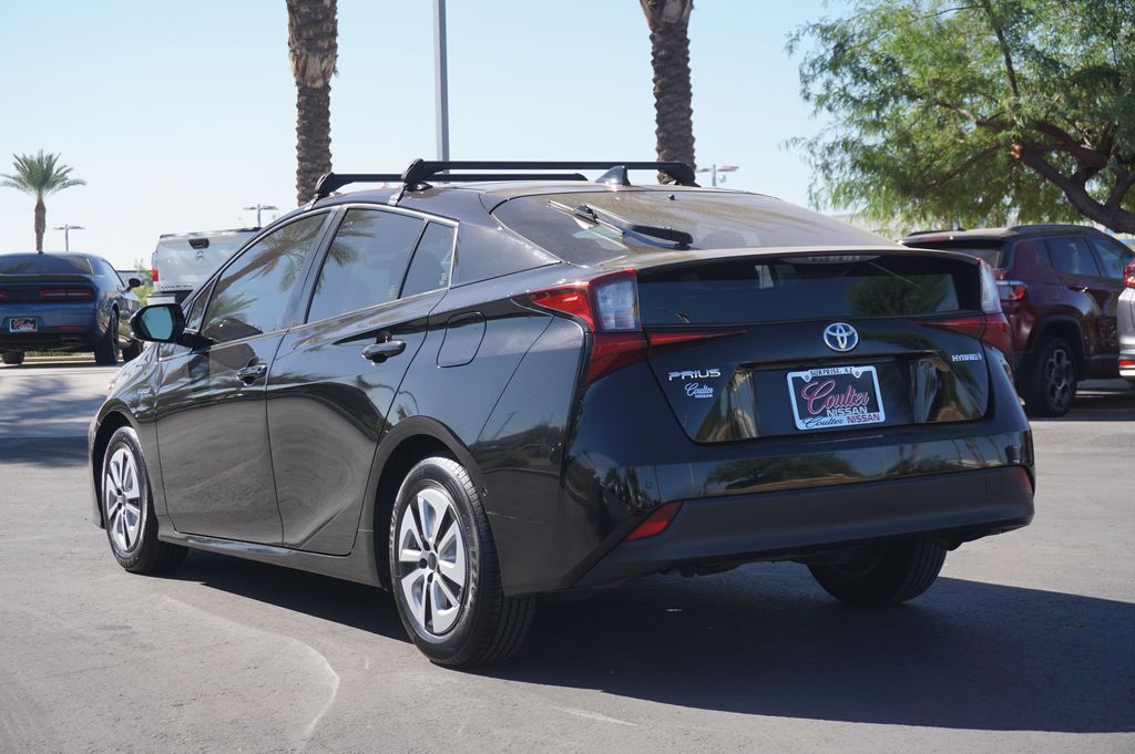 2019 Toyota Prius LE 3