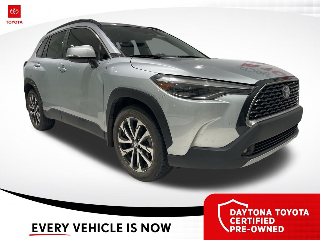 2023 Toyota Corolla Cross XLE's photo