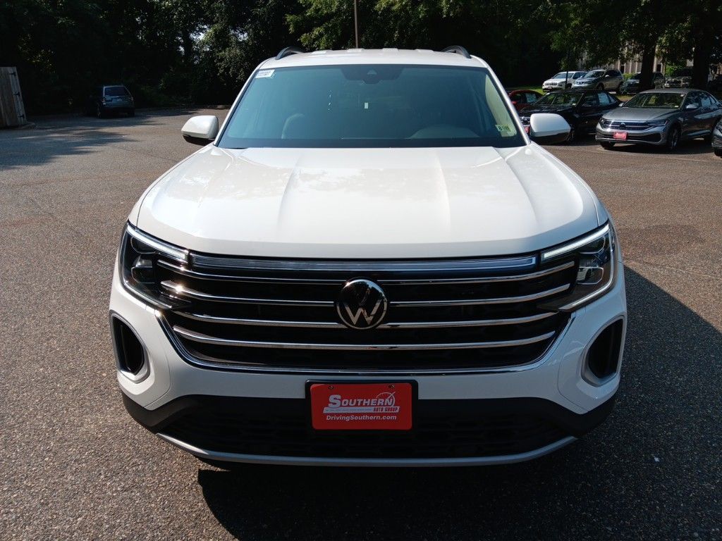 2024 Volkswagen Atlas 2.0T SE 8